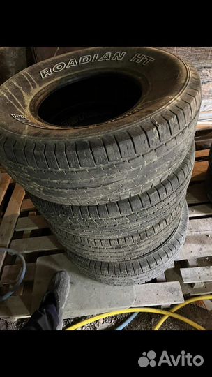Roadstone Roadian HT LTV 265/75 R15