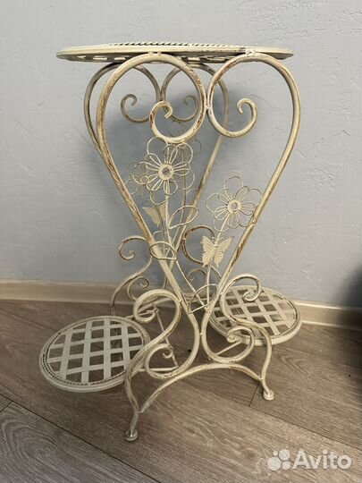 Подставка под цветы