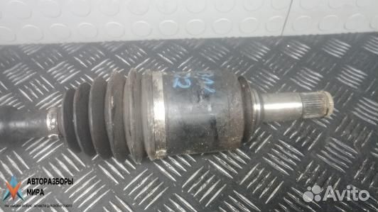 Полуось передняя правая (приводной вал, ШРУС)