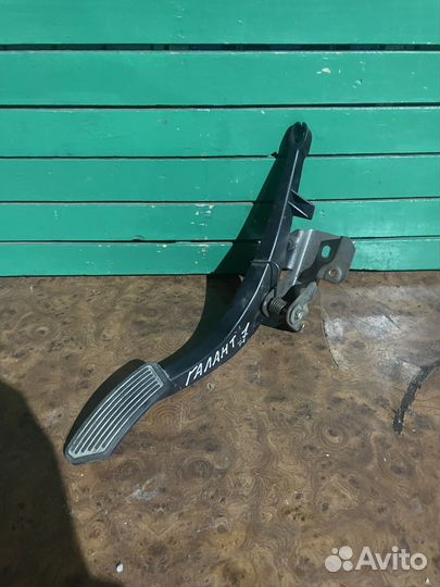 Педаль газа Mitsubishi Galant 7