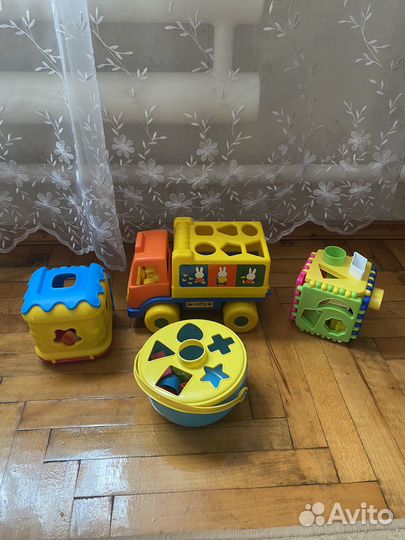 Детские развивающие игрушки