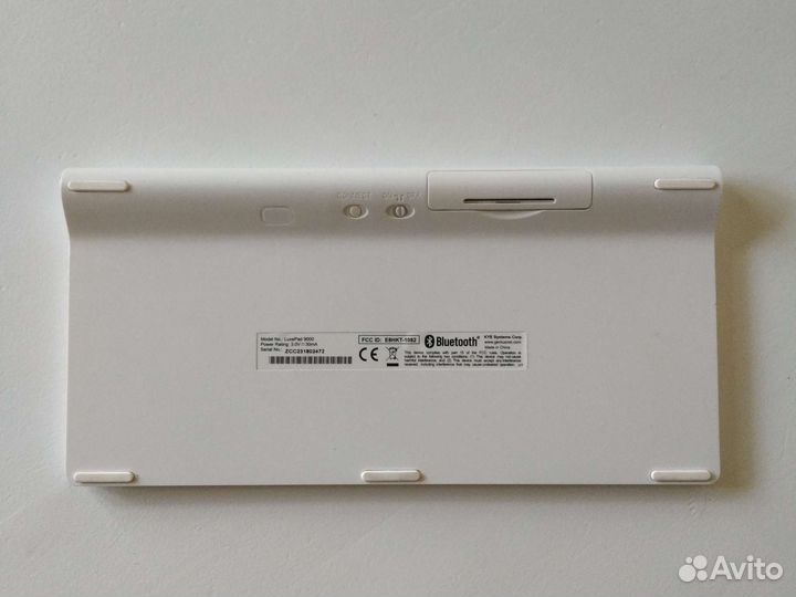 Беспроводная блютус клавиатура Genius LuxePad9000