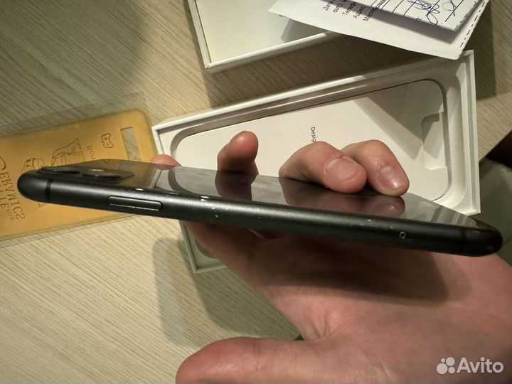 iPhone 11, 64 ГБ