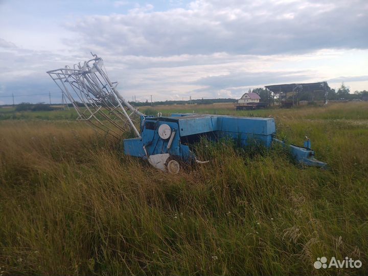 Пресс-подборщик Fortschritt К-453, 1990