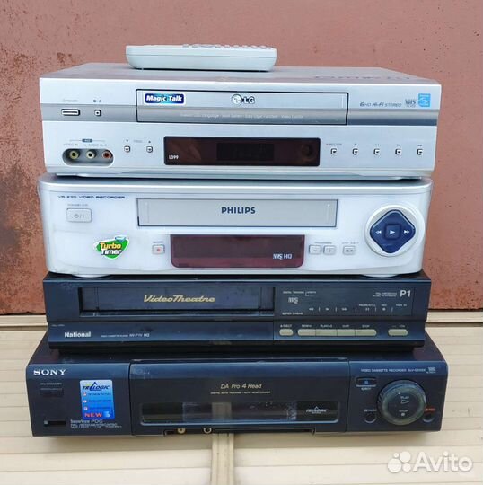 Видеомагнитофон