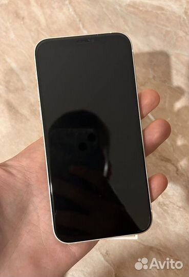 iPhone 12, 64 ГБ