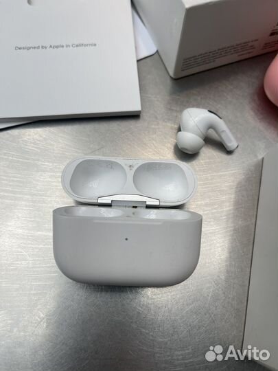 Кейс на apple airpods pro+левый наушник
