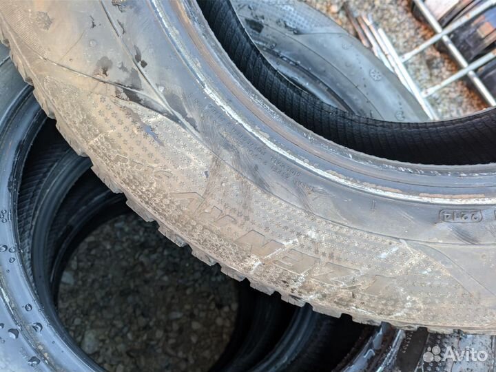 Kumho I'Zen RV KC15 215/70 R16