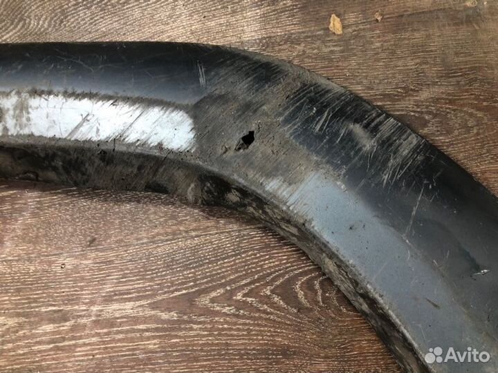 Накладка на крыло передняя левая Toyota Land