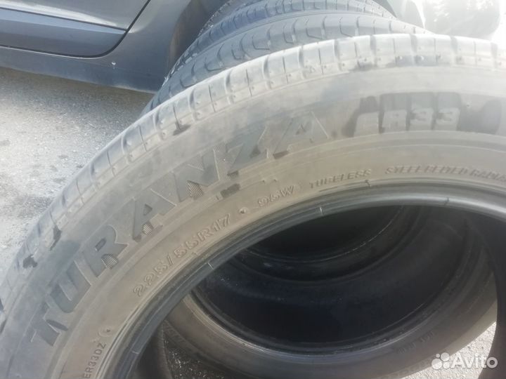 Bridgestone Turanza T001 225/55 R17