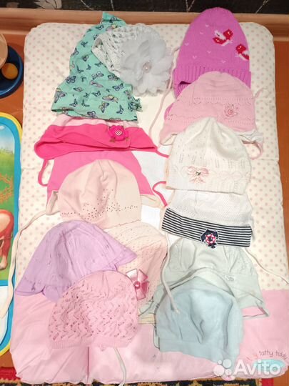 Шапочки для девочки, все за 300