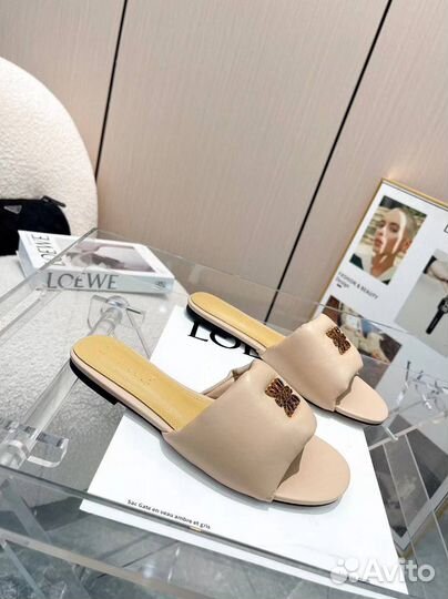 Шлепки loewe