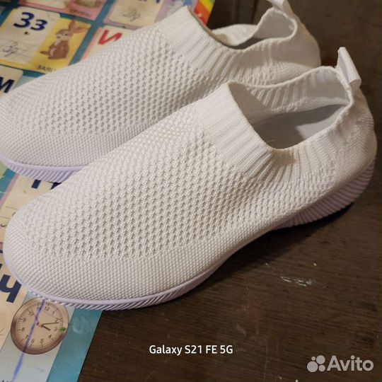 Кроссовки женские 36 размер новые