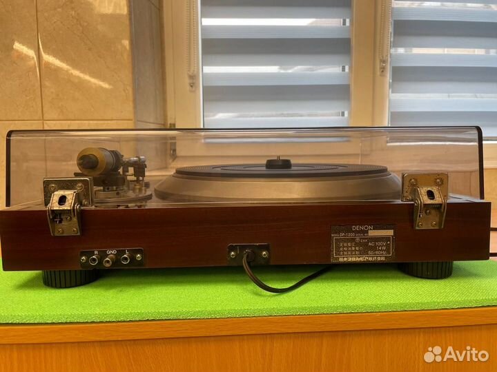 Проигрыватель винила Denon DP-1200