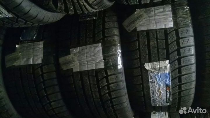 Hankook Winter I'Cept Evo2 W320 295/30 R22 103W