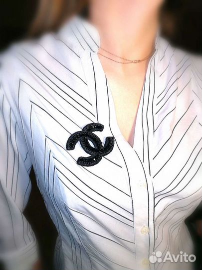 Брошь черная в стиле Шанель ручной работы