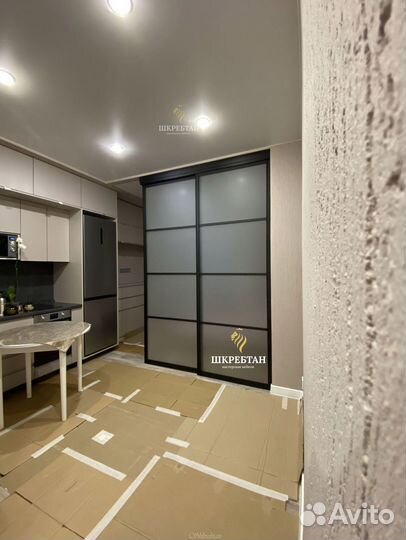 Стеклянная перегородка