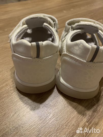 Сандалии для девочки 22 размер tombi