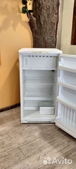 Холодильник маленький бу