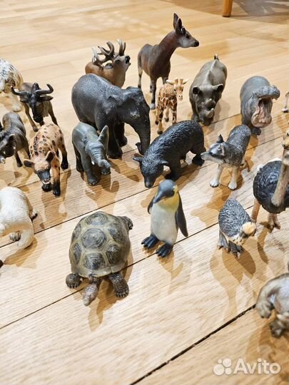Коллекция фигурок животных