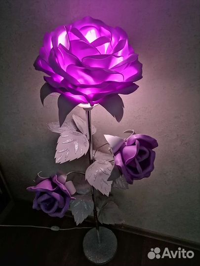 Ростовые цветы-светильники