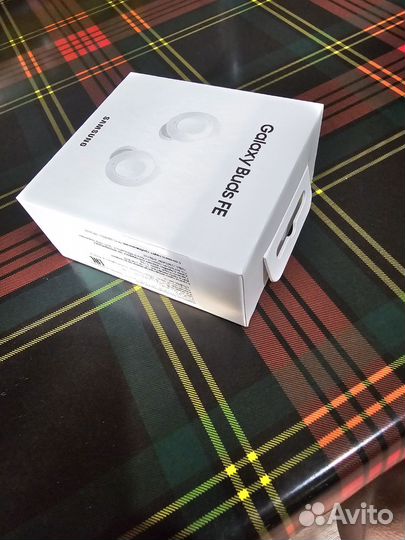 Bluetooth гарнитура Samsung Galaxy Buds FE