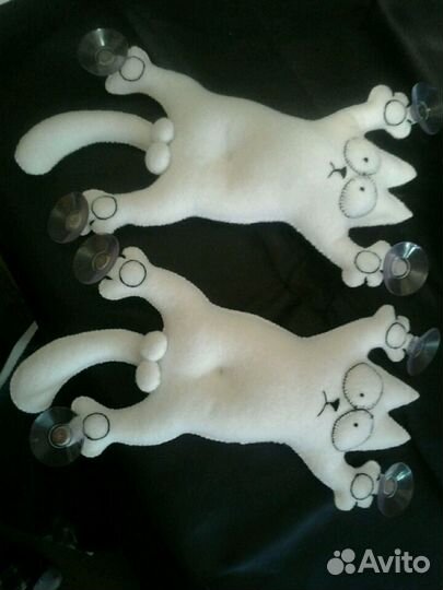 Кот Саймон на присосках