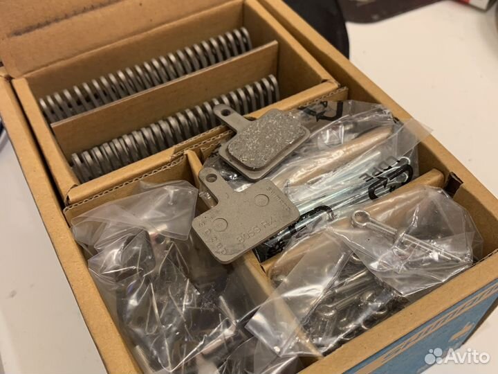 2 комплекта тормозных колодок Shimano B05S