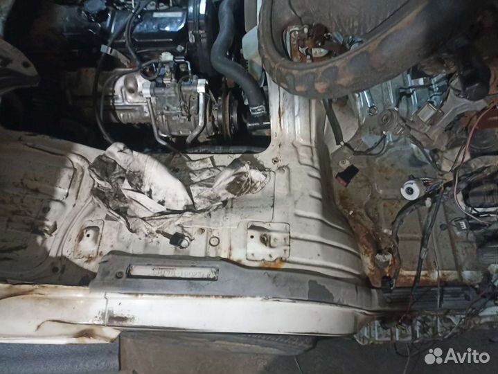 Запчасти на toyota hiace