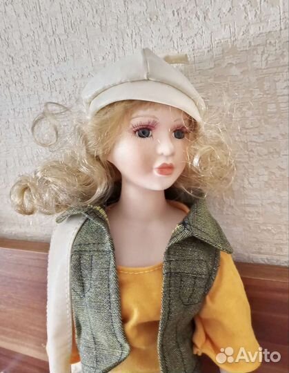 Коллекционная кукла