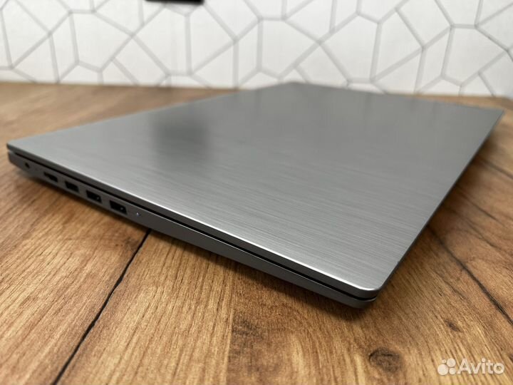 Мощный Lenovo Ryzen 5 4500U/ 8GB DDR4/ SSD 256