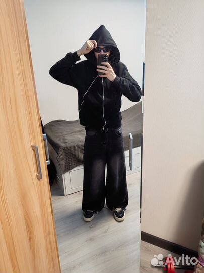 Jeans y2k balenciaga type. Jaded london type