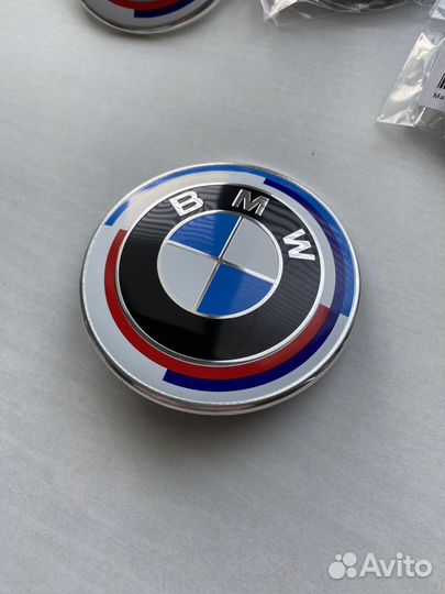 Юбильейная М BMW эмблема. 82 74