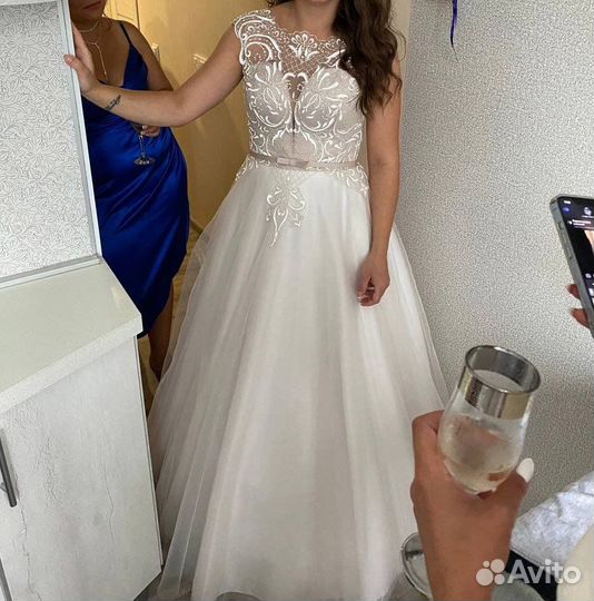 Свадебное платье