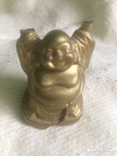 Фарфоровая статуэтка и сувениры