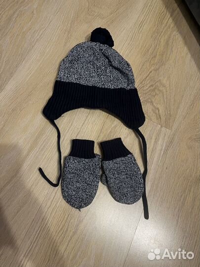 Комплект шапка и варежки