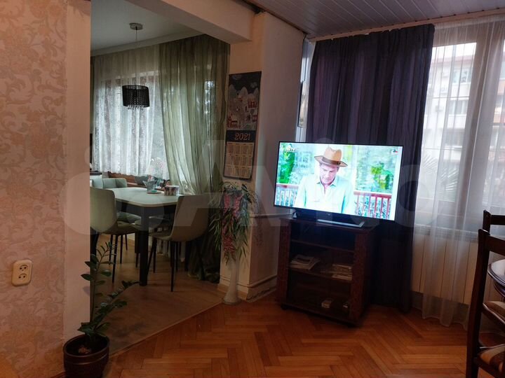 3-к. квартира, 70 м², 2/5 эт.