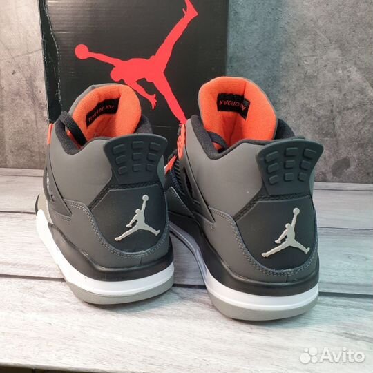 Nike air jordan 4 retro