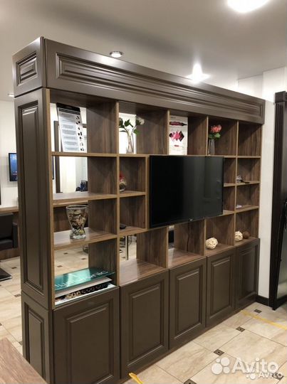 Мебель для салона красоты, стойки в салон красоты