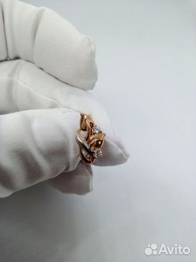 Золотые серьги с камнем