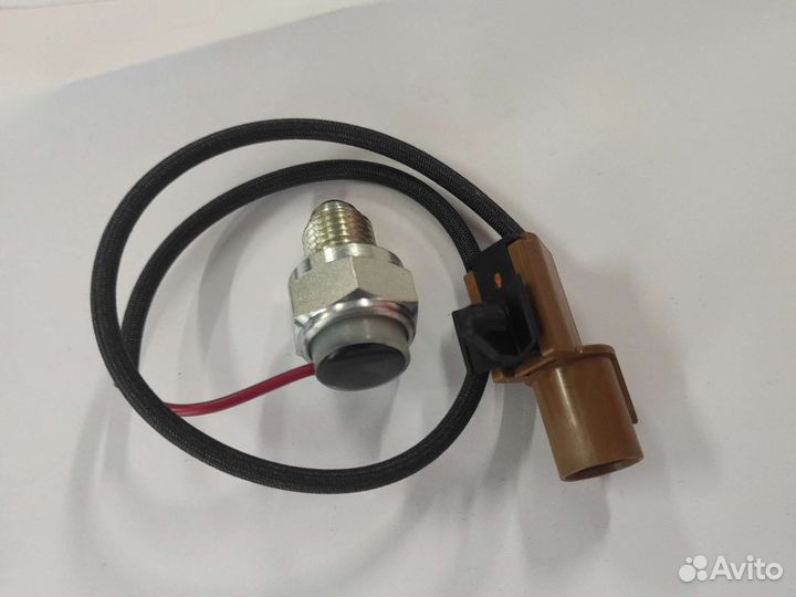 Датчик лампы на раздаточную коробку pajero IO