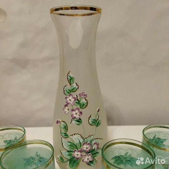 Графин со стопками