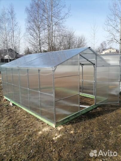 Теплица домиком