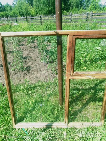Окна деревянные со стеклами