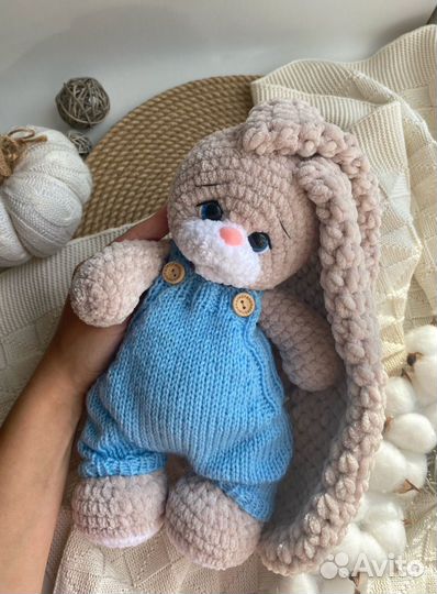 Плюшевый зайка ручной работы