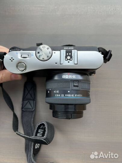 Фотоаппарат Samsung NX100 Kit