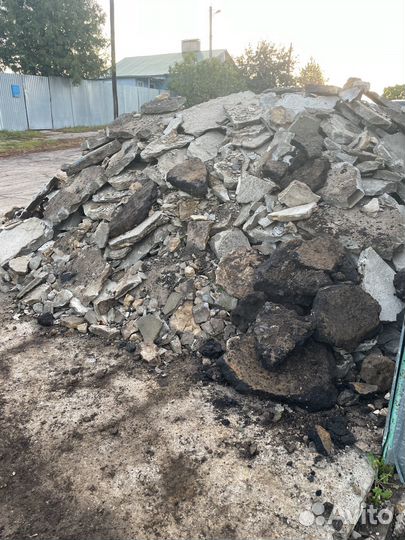 Асфальт с бетоном б/у, земля со щебнем