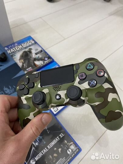 Sony PS4 Uncharted / 2 геймпада / Много игр