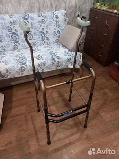 Ходунки для взрослых инвалидов
