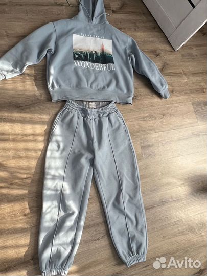 Спортивный костюм женский